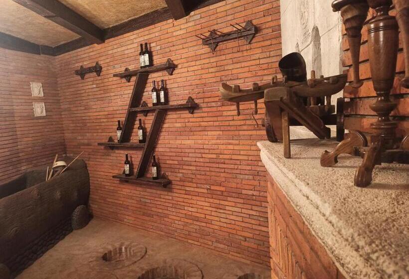 هتل Royal Bakuriani