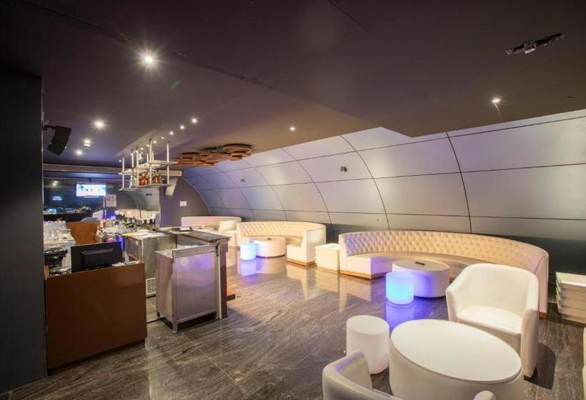 Sapphire Premium Hotel & Suite