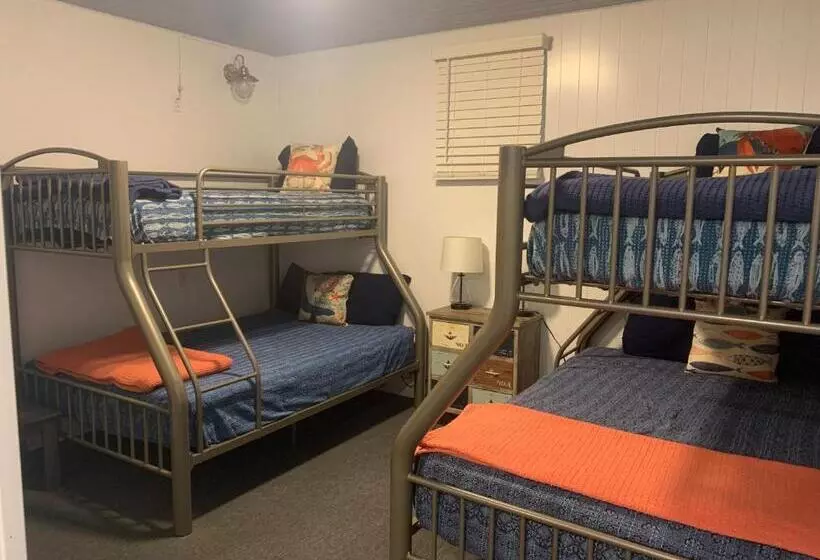 Retkeilymaja Clam Gulch Lodge