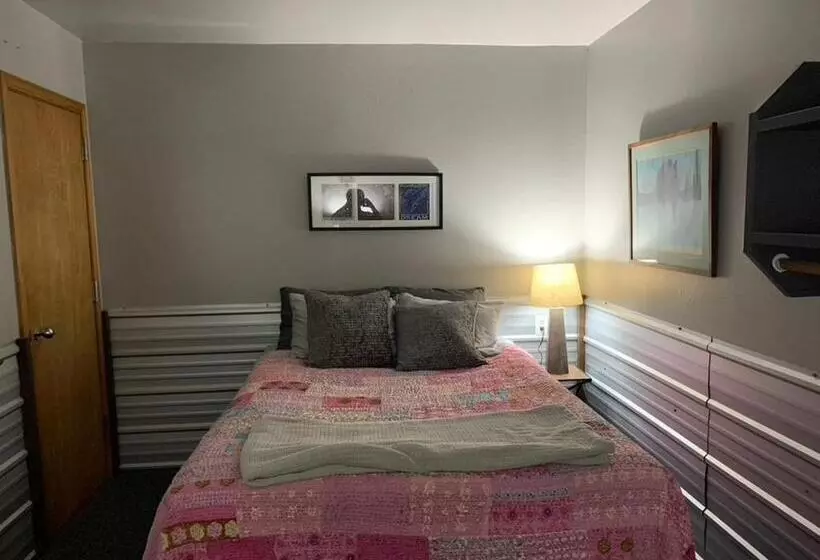 Retkeilymaja Clam Gulch Lodge