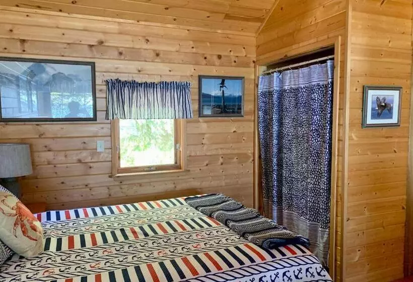 Retkeilymaja Clam Gulch Lodge