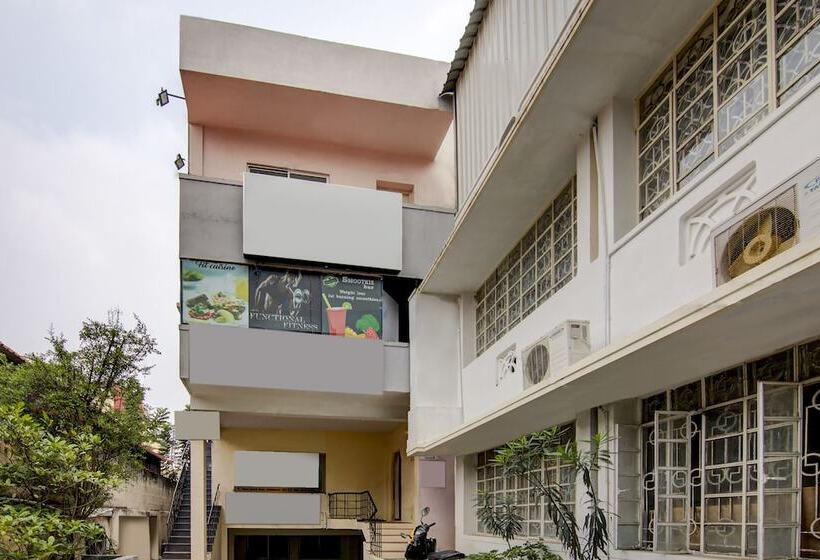 ホテル Oyo 24044 Appledoor Service Apartment