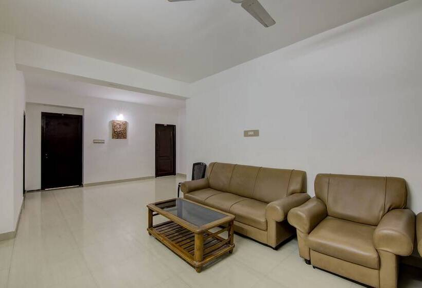 ホテル Oyo 24044 Appledoor Service Apartment