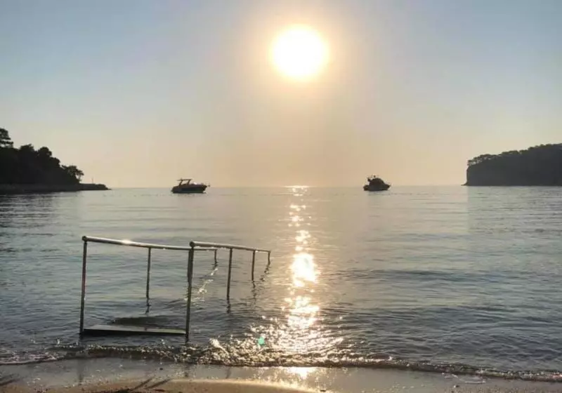 Truemar Hotels & Suites