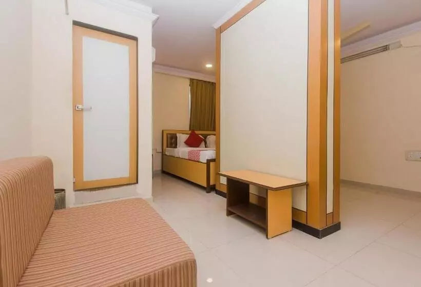 ホテル Capital O Orbit Inn Near Infiniti Mall