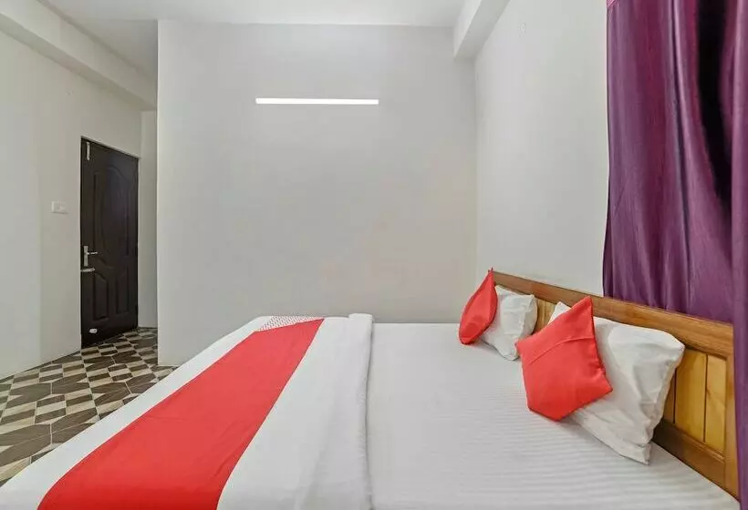 ホテル Oyo 24660 Mahasu Villa