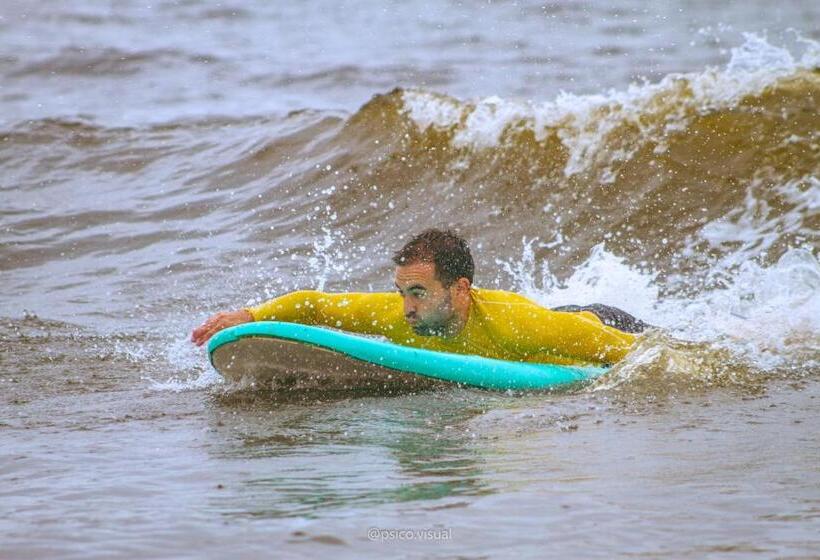 پانسیون Surf House Estilo Libre