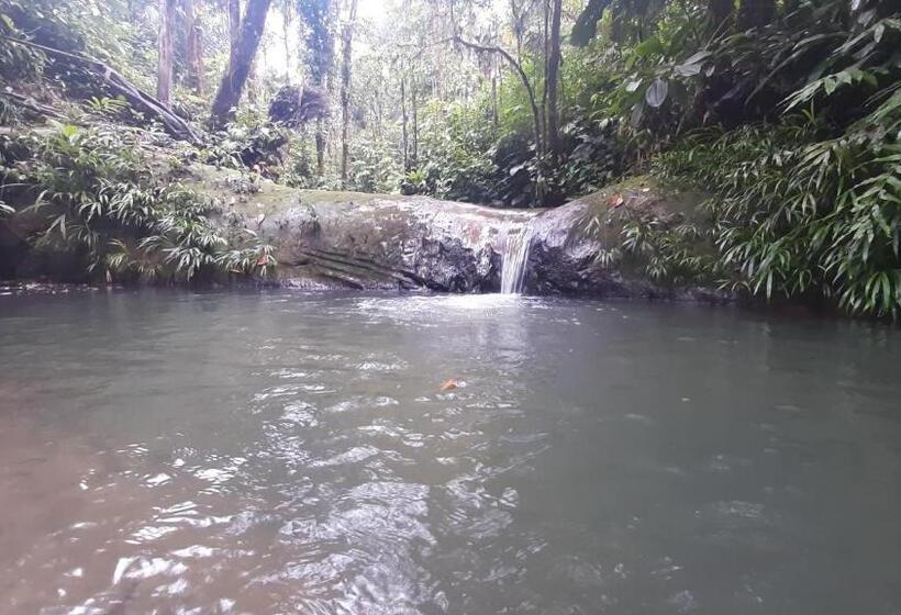 پانسیون Surf House Estilo Libre