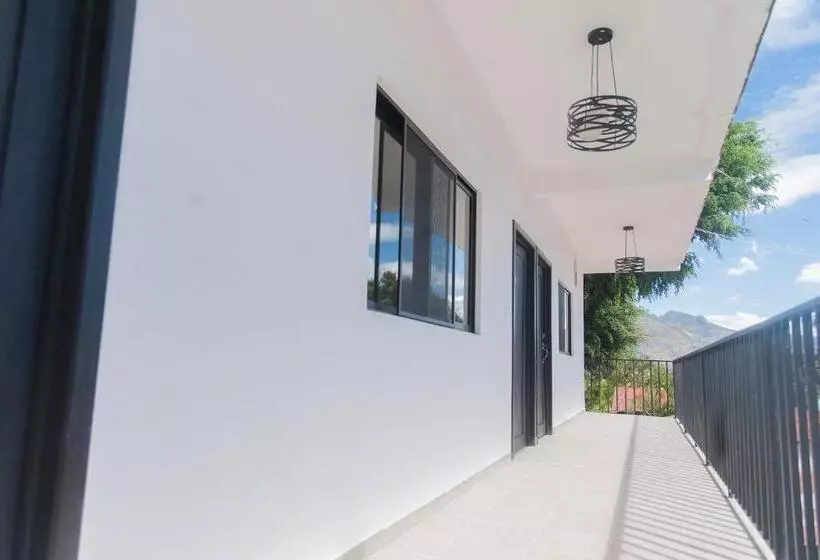 هاستل Zoola Resort San Pedro La Laguna