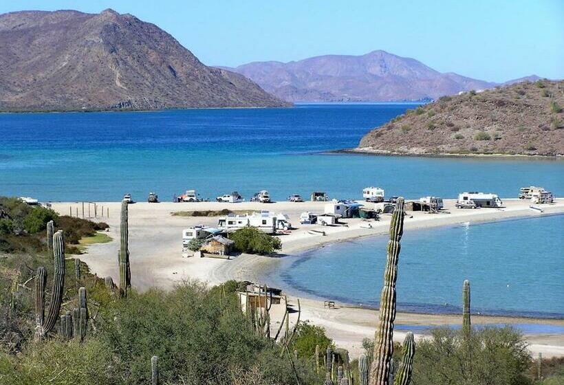 ホテル Cuesta Real