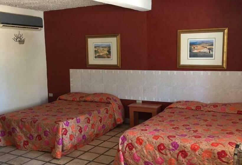 ホテル Cuesta Real