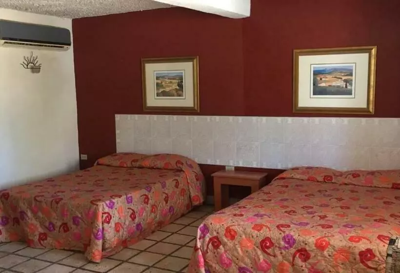 ホテル Cuesta Real