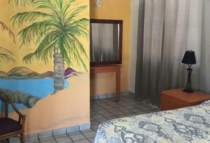 ホテル Cuesta Real