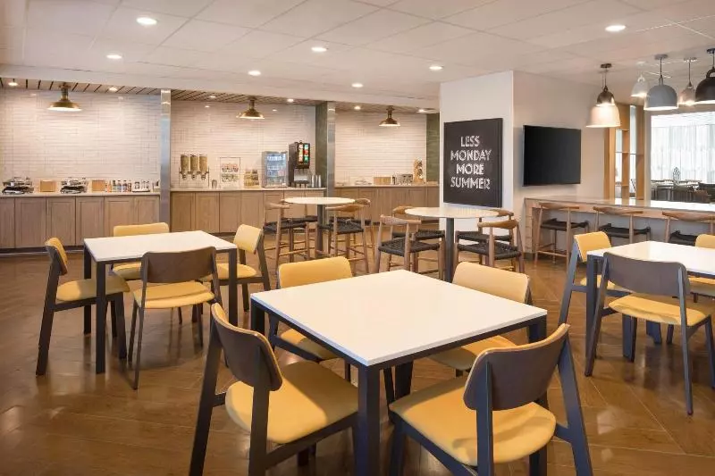 ホテル Fairfield Inn & Suites By Marriott Fresno North/shaw Avenue