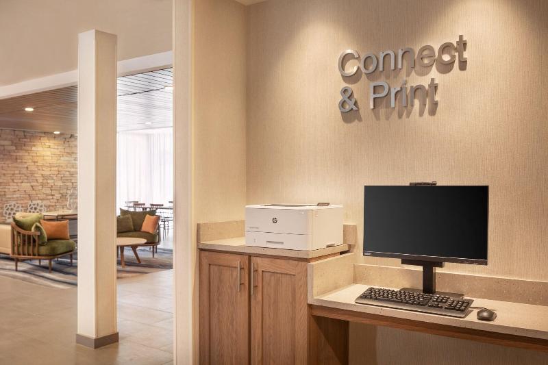 فندق Fairfield Inn & Suites By Marriott Fresno North/shaw Avenue