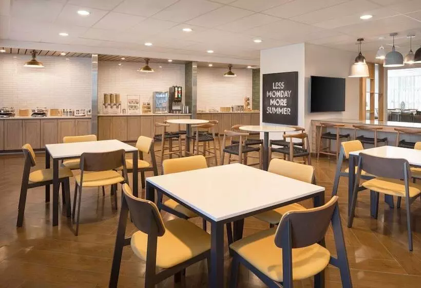 ホテル Fairfield Inn & Suites By Marriott Fresno North/shaw Avenue