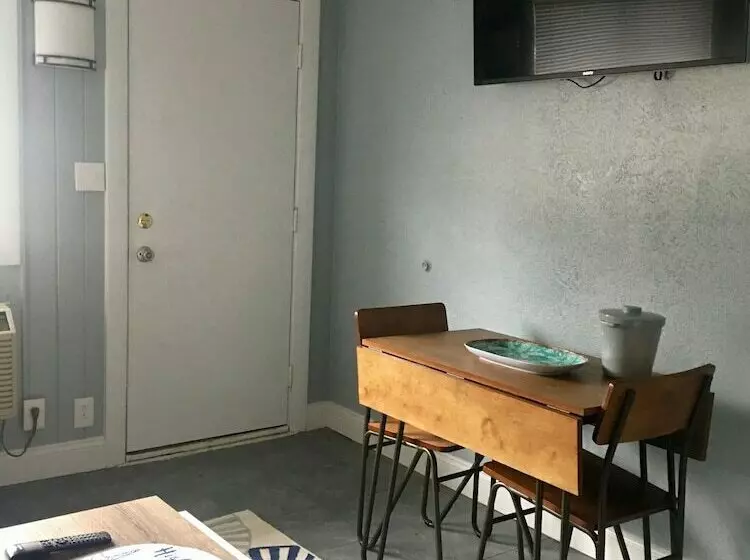 Hotelli Seagrass Inn