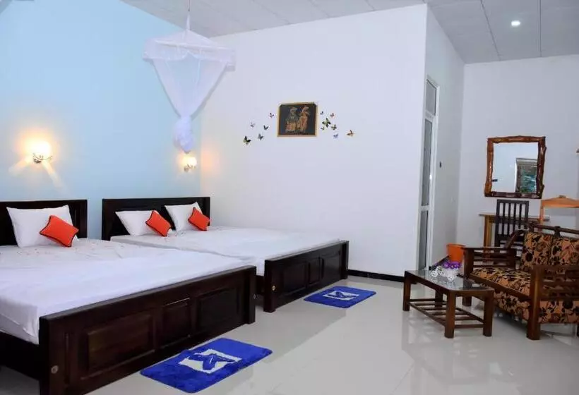 La Casa Safari Resort