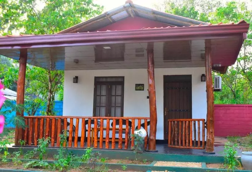 La Casa Safari Resort