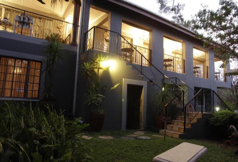 پانسیون Blue Grass Nest