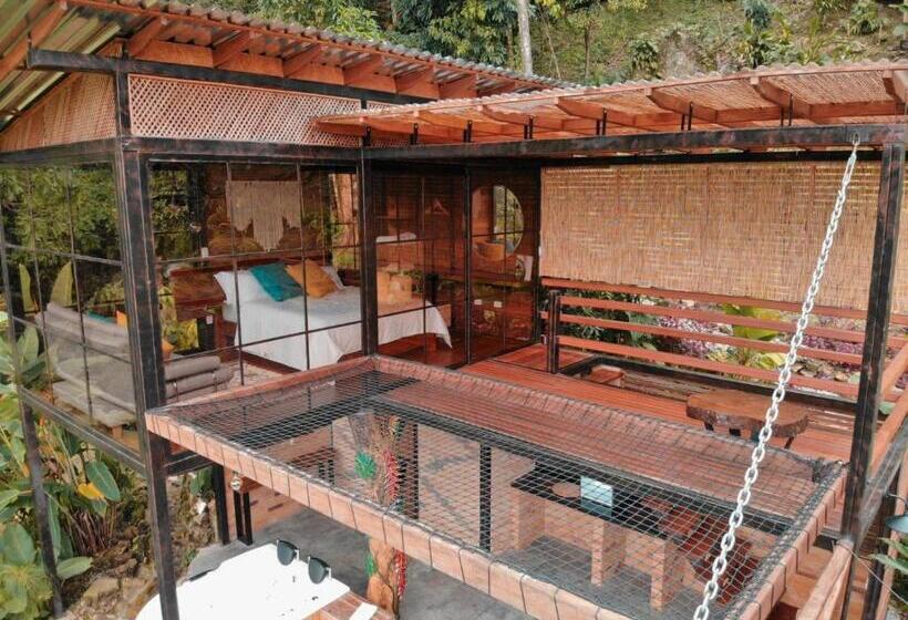 פנסיון Waira Eco Lodge