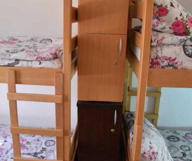 هاستل Exit Labirint Centar