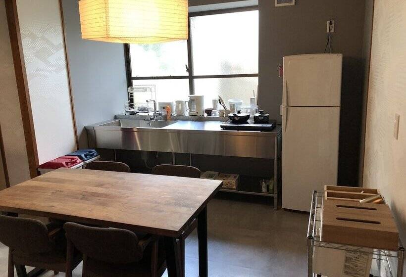 הוסטל Santiago Guesthouse Naha