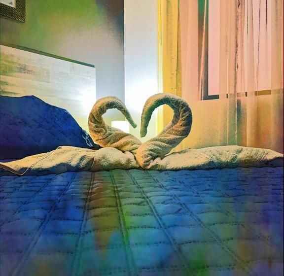 تختخواب و صبحانه Doña Francisca