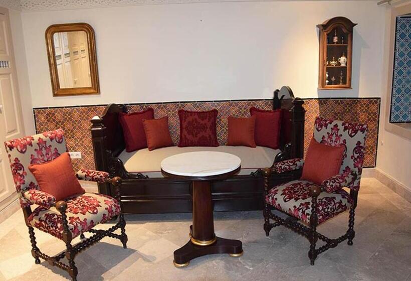 فندق Dar Alouini