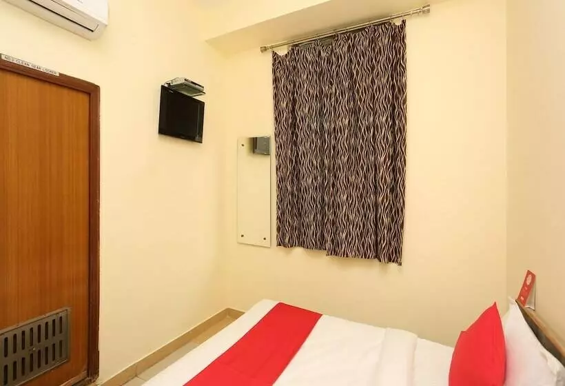 Oyo 24097 Hotel Gangotri