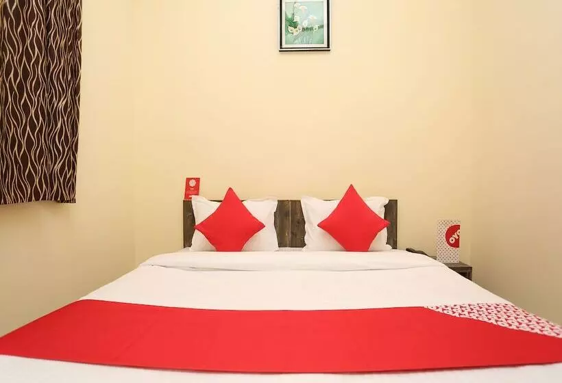 Oyo 24097 Hotel Gangotri