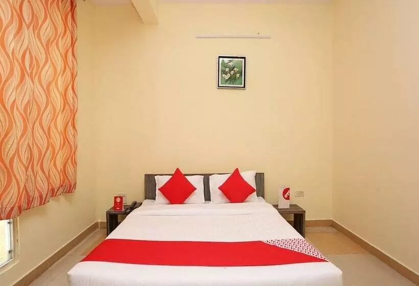 Oyo 24097 Hotel Gangotri