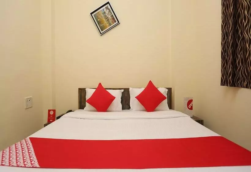 Oyo 24097 Hotel Gangotri