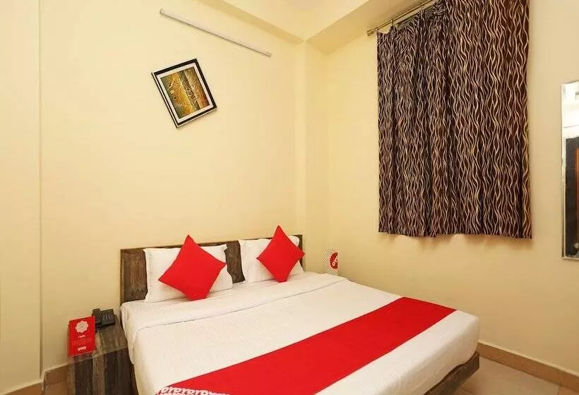 Oyo 24097 Hotel Gangotri