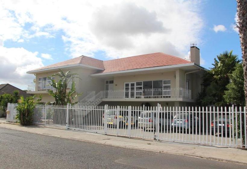 بنسيون Fomo Lodge