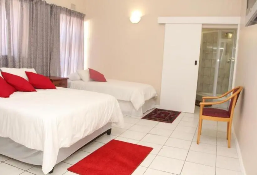 Majatalo Fomo Lodge