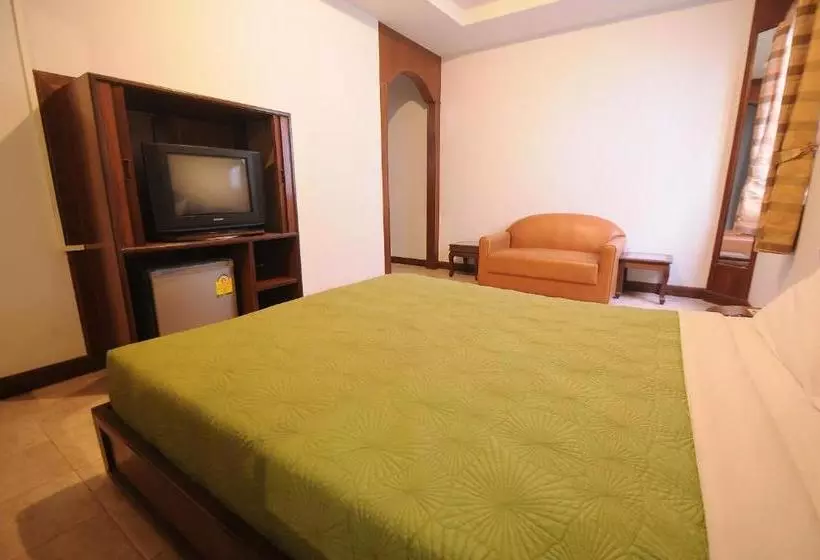 پانسیون Paradise Inn And Dining