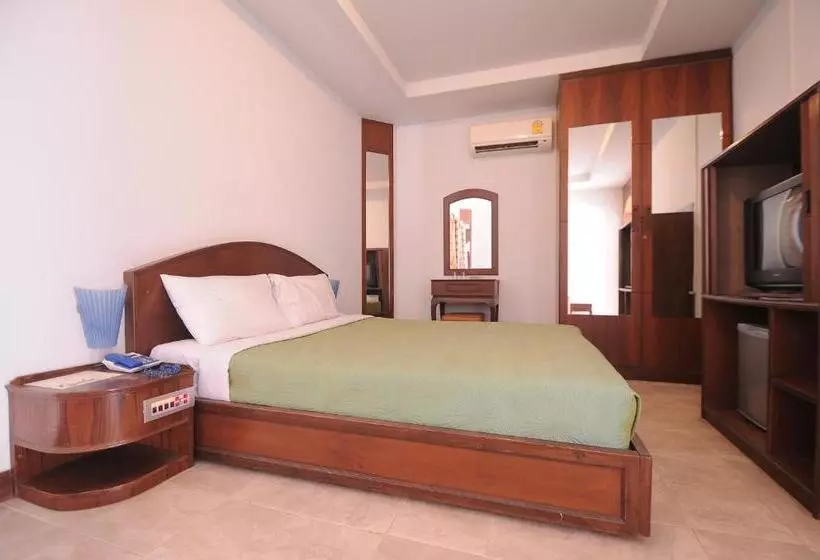 پانسیون Paradise Inn And Dining