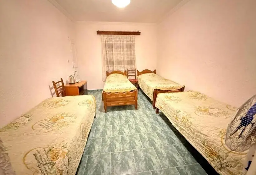 پانسیون Lambada House