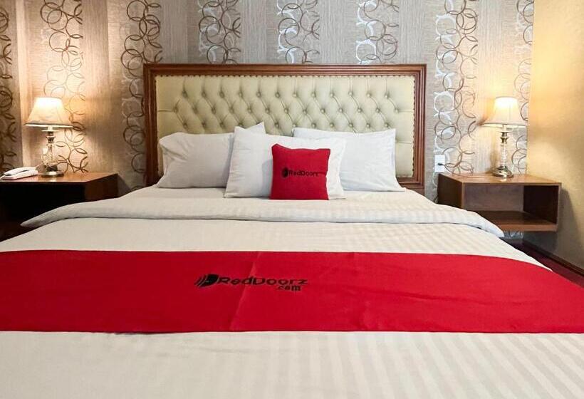 Отель Capital O Mutiara Hijau