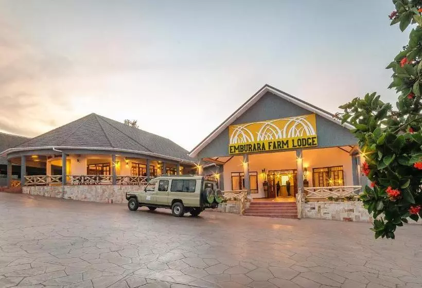 هتل Emburara Farm Lodge