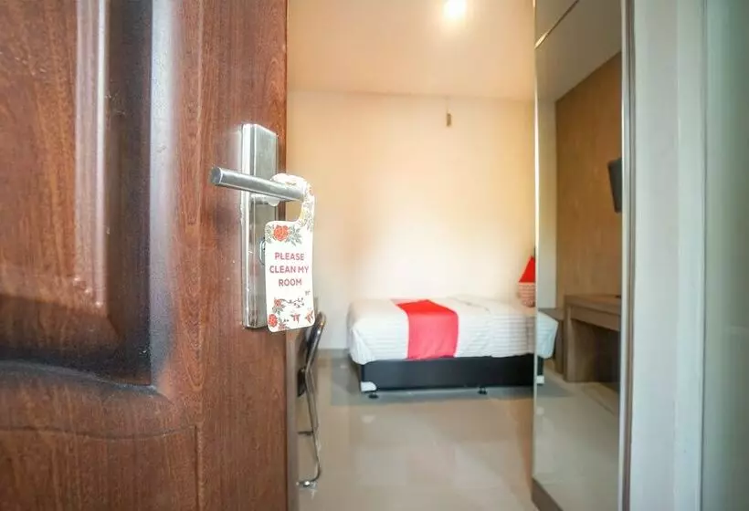 Hotelli Oyo 343 Lawang15 Syariah