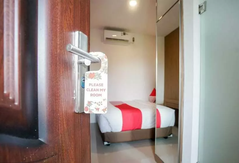 Hotelli Oyo 343 Lawang15 Syariah