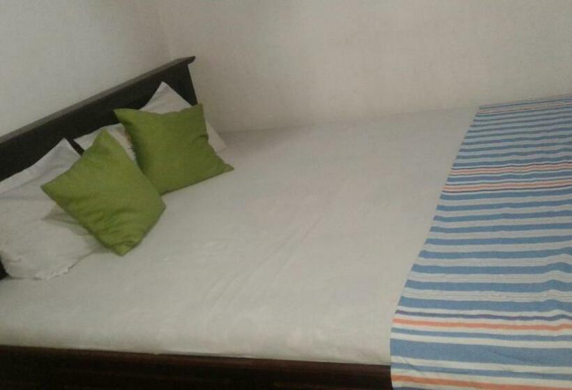 هتل Triple One Villa