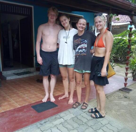 هتل Triple One Villa