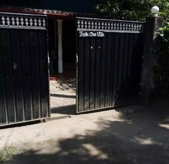 Hotel Triple One Villa