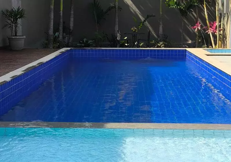 Hotelli Pousada Espaço Geriba