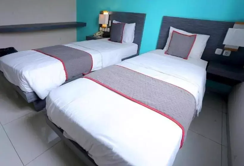 Super Oyo Townhouse Oak Hotel Fiducia Pondok Gede