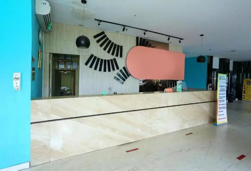 Super Oyo Townhouse Oak Hotel Fiducia Pondok Gede