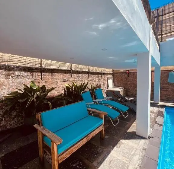 پانسیون Cloudview Villa